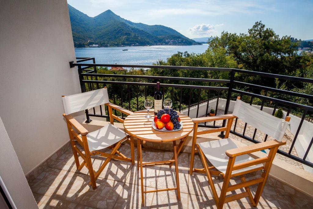 Villa Maria Apartments Kamenari Exteriér fotografie